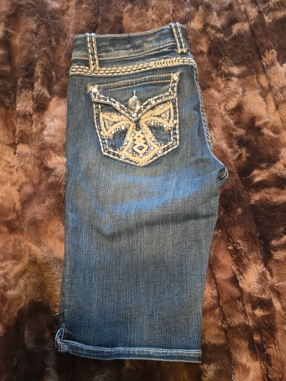 L A Idol Women’s Dark Blue Embroidered Pocket Jeans Shorts